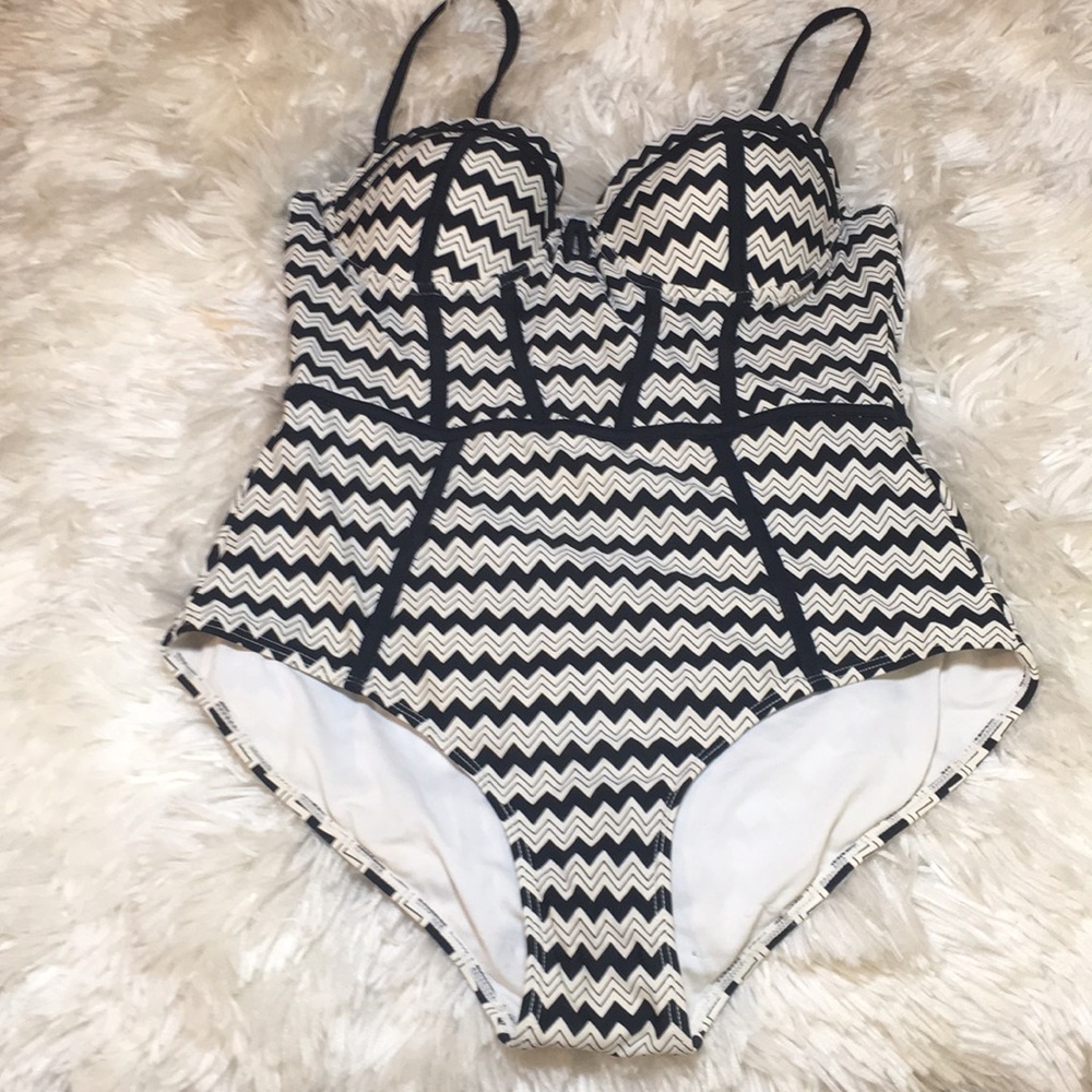 JULIA SWIM- MEDIUM ONE PEICE BATHING SUIT